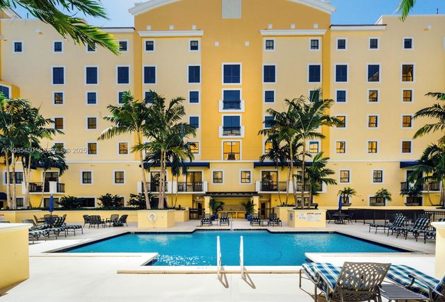 8395 SW 73rd Ave 521, Miami, FL 33143