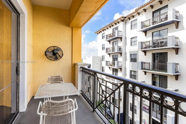 8395 SW 73rd Ave 521, Miami, FL 33143