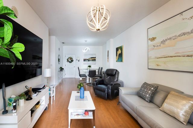 8395 SW 73rd Ave 521, Miami, FL 33143