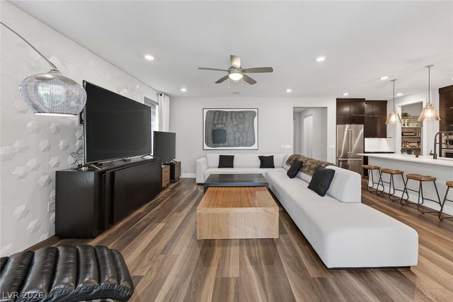 6588 Songfest Street, North Las Vegas, NV 89086