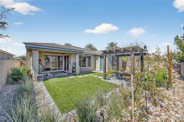 6588 Songfest Street, North Las Vegas, NV 89086