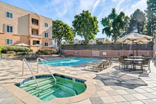 3440 Lebon Dr 4217, University City, CA 92122