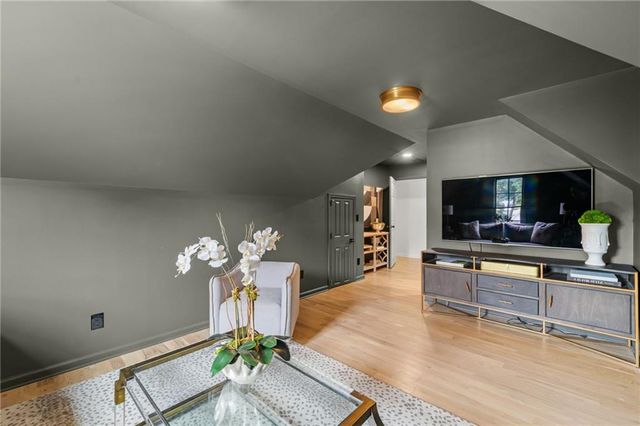 231 Red Oak Lane, Alpharetta, GA 30009