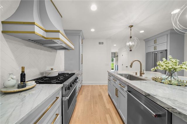231 Red Oak Lane, Alpharetta, GA 30009