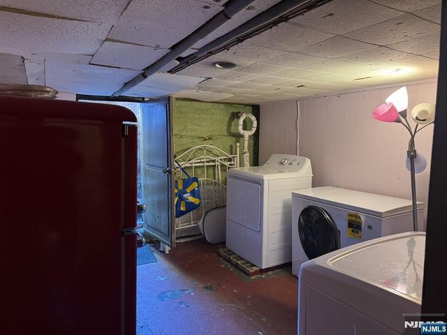 9 E 15th Street, Bayonne, NJ 07002