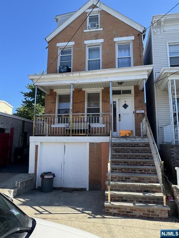 9 E 15th Street, Bayonne, NJ 07002
