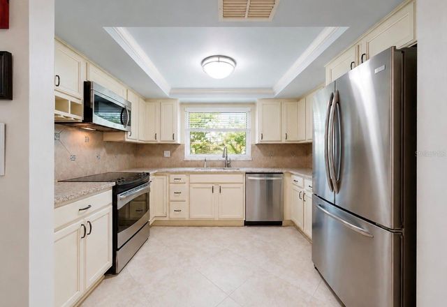 6316 JAMAICA CIRCLE E E, Apollo Beach, FL 33572