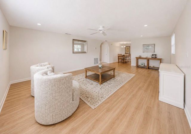 6316 JAMAICA CIRCLE E E, Apollo Beach, FL 33572