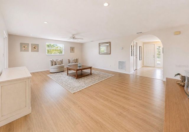 6316 JAMAICA CIRCLE E E, Apollo Beach, FL 33572