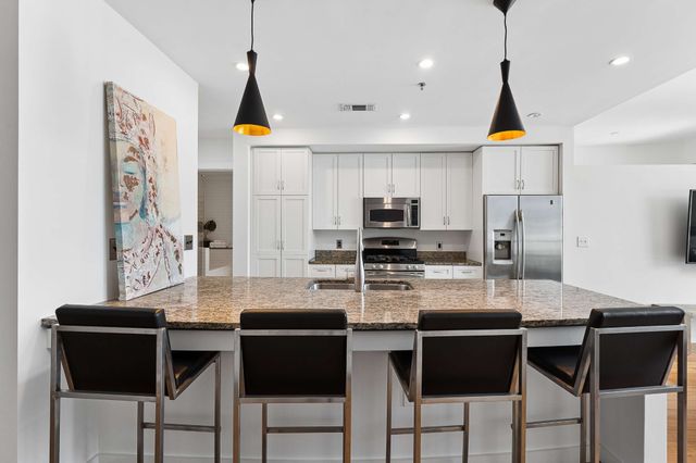900 20th Ave S Apt 709, Nashville, TN 37212