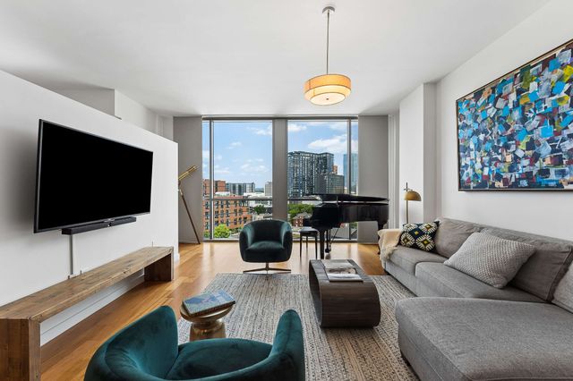 900 20th Ave S Apt 709, Nashville, TN 37212