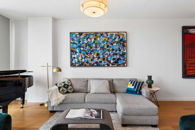 900 20th Ave S Apt 709, Nashville, TN 37212