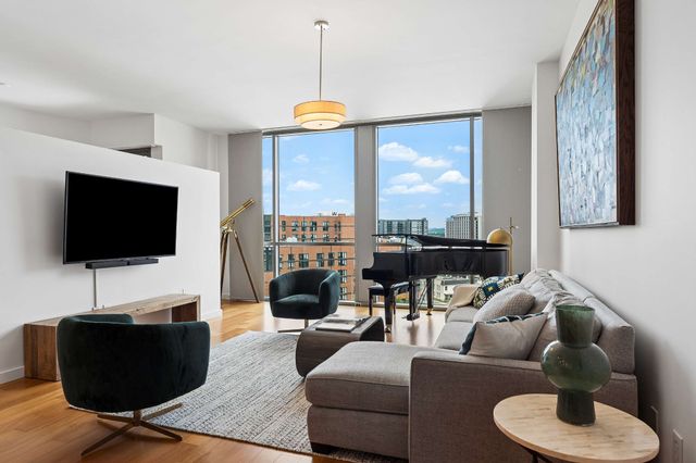 900 20th Ave S Apt 709, Nashville, TN 37212