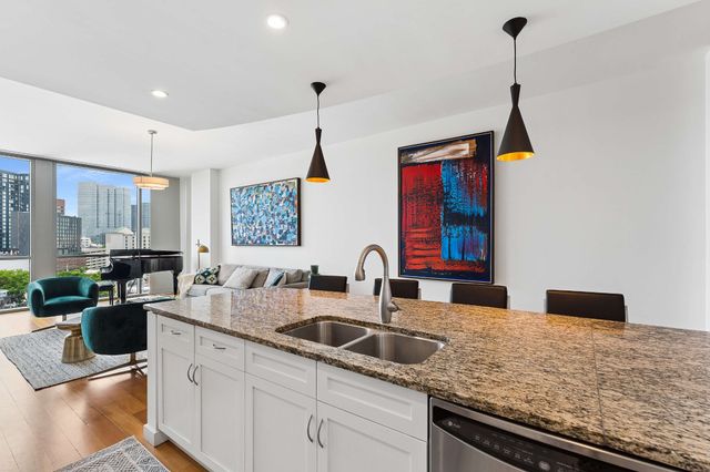 900 20th Ave S Apt 709, Nashville, TN 37212