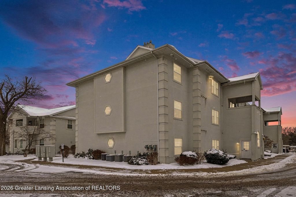 288 W Saginaw Street 102, East Lansing, MI 48823