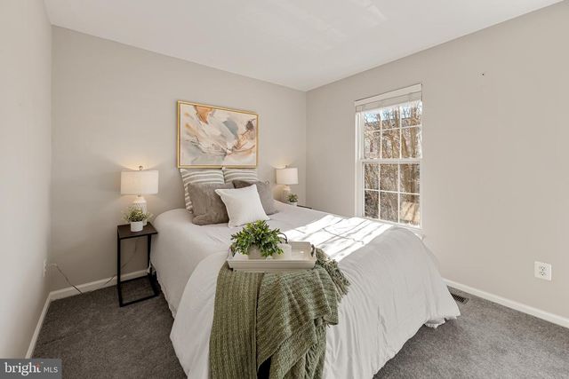 8346 HUNTER MURPHY CIR, Alexandria, VA 22309