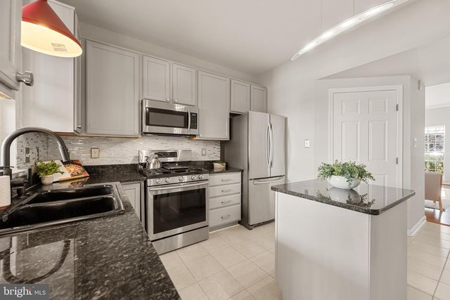 8346 HUNTER MURPHY CIR, Alexandria, VA 22309