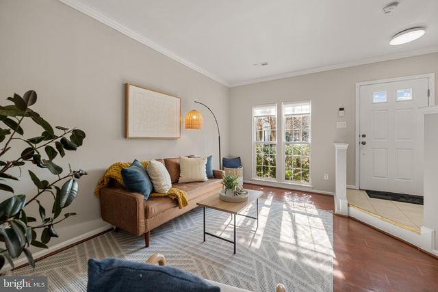 8346 HUNTER MURPHY CIR, Alexandria, VA 22309