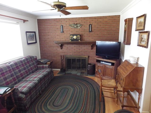 29619 Pinto Drive, Warren, MI 48093