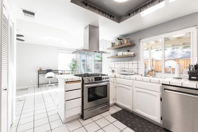 2608 Kansas Way Way, Sacramento, CA 95827