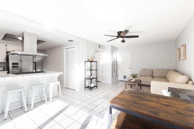 2608 Kansas Way Way, Sacramento, CA 95827