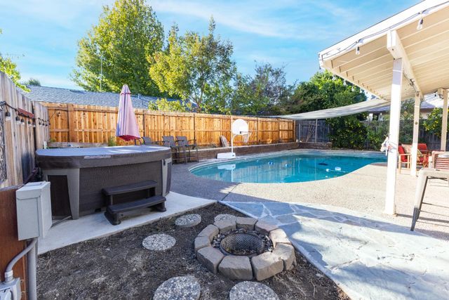 2608 Kansas Way Way, Sacramento, CA 95827
