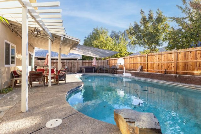 2608 Kansas Way Way, Sacramento, CA 95827
