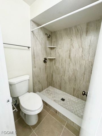 9313 Lennex LN, Fort Myers, FL 33919