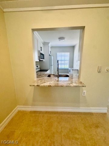 9313 Lennex LN, Fort Myers, FL 33919