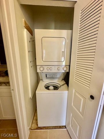 9313 Lennex LN, Fort Myers, FL 33919