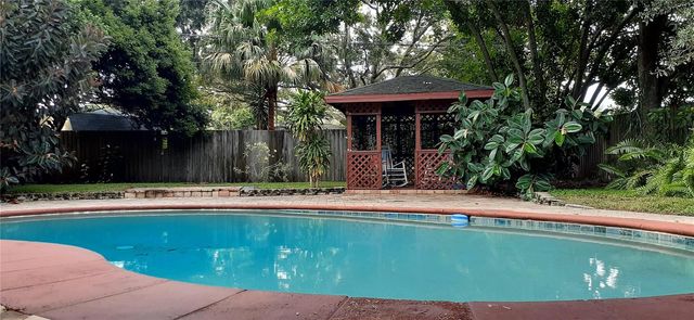 3925 W BAY VIEW AVENUE, Tampa, FL 33611