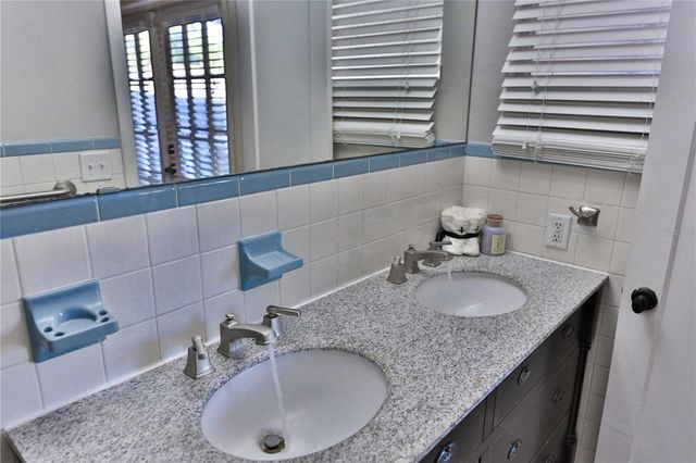 3925 W BAY VIEW AVENUE, Tampa, FL 33611
