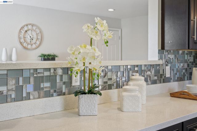 528 Fairway St, Hayward, CA 94544