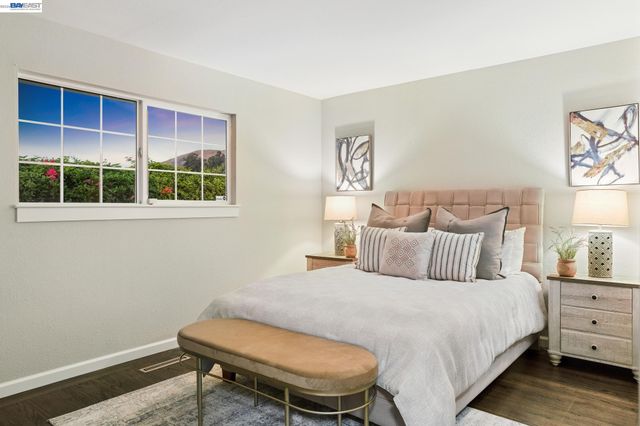 528 Fairway St, Hayward, CA 94544