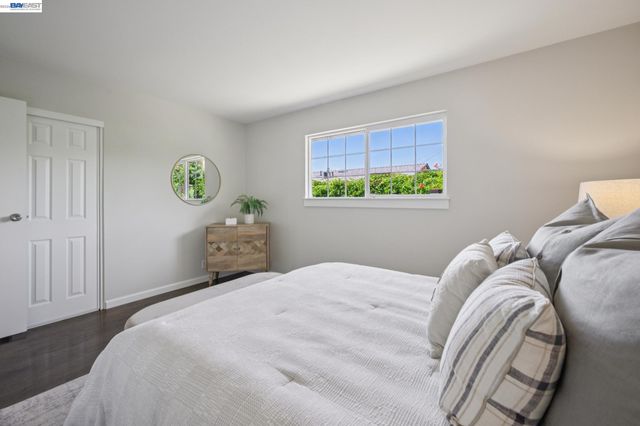 528 Fairway St, Hayward, CA 94544