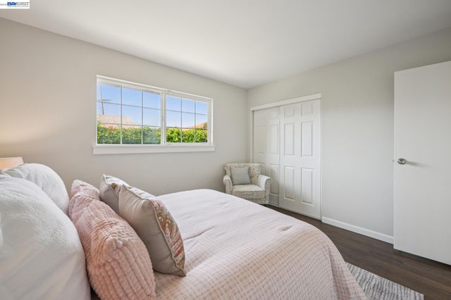 528 Fairway St, Hayward, CA 94544