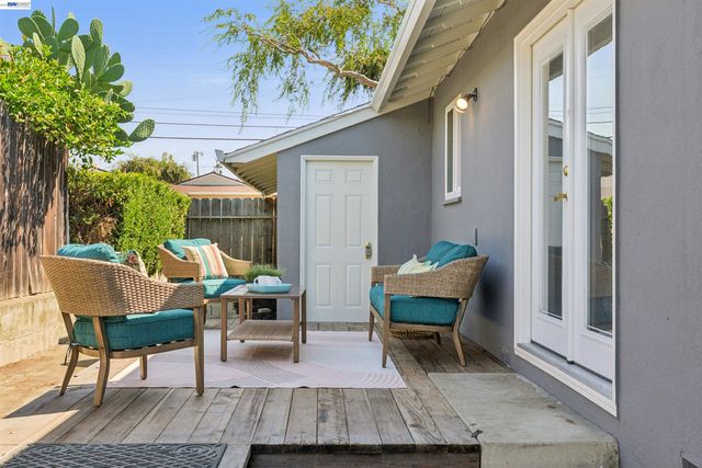 528 Fairway St, Hayward, CA 94544