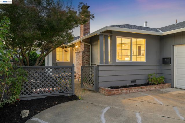 528 Fairway St, Hayward, CA 94544
