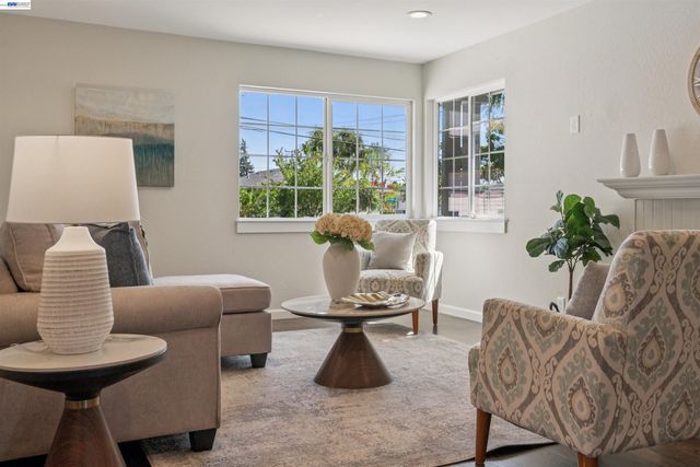 528 Fairway St, Hayward, CA 94544