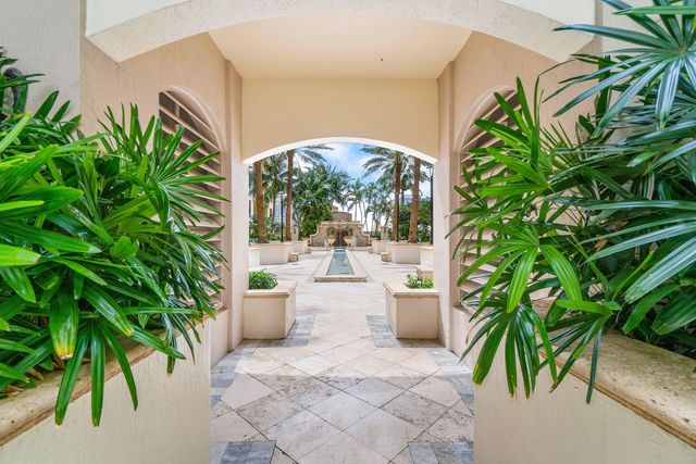 801 S OLIVE Avenue 903, West Palm Beach, FL 33401