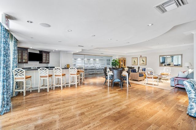 801 S OLIVE Avenue 903, West Palm Beach, FL 33401