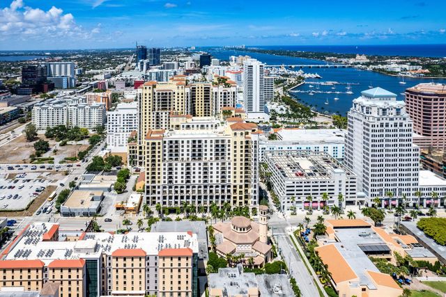 801 S OLIVE Avenue 903, West Palm Beach, FL 33401