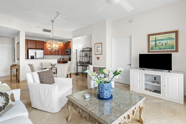 801 S OLIVE Avenue 903, West Palm Beach, FL 33401