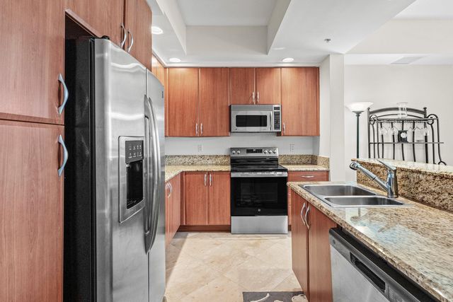 801 S OLIVE Avenue 903, West Palm Beach, FL 33401