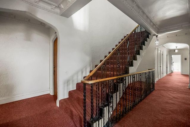 700 W 48th Street 202, Kansas City, MO 64112
