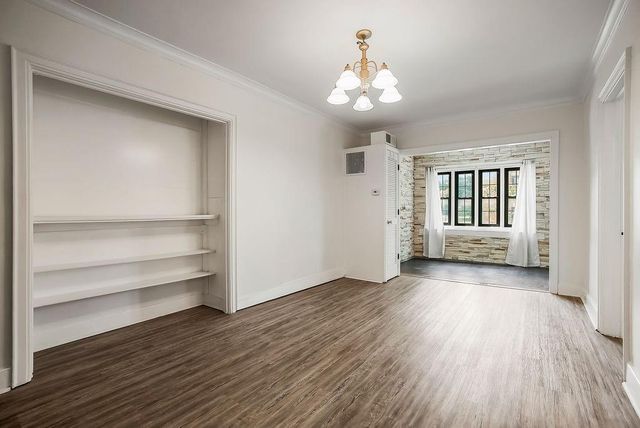 700 W 48th Street 202, Kansas City, MO 64112
