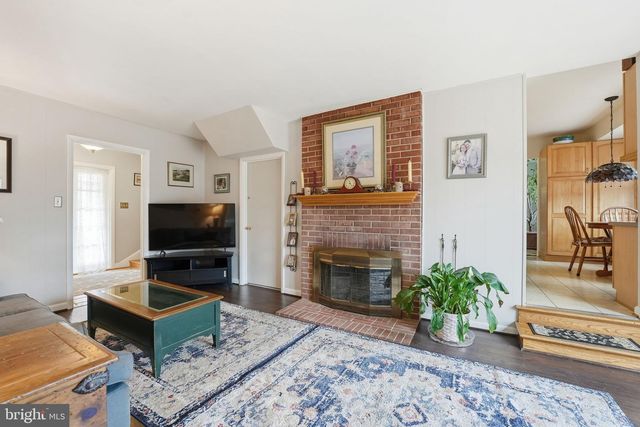 8517 BOUND BROOK LN, Alexandria, VA 22309