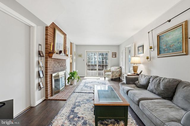 8517 BOUND BROOK LN, Alexandria, VA 22309