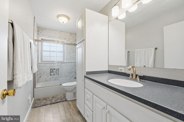 8517 BOUND BROOK LN, Alexandria, VA 22309