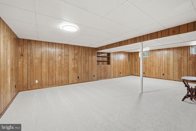 8517 BOUND BROOK LN, Alexandria, VA 22309